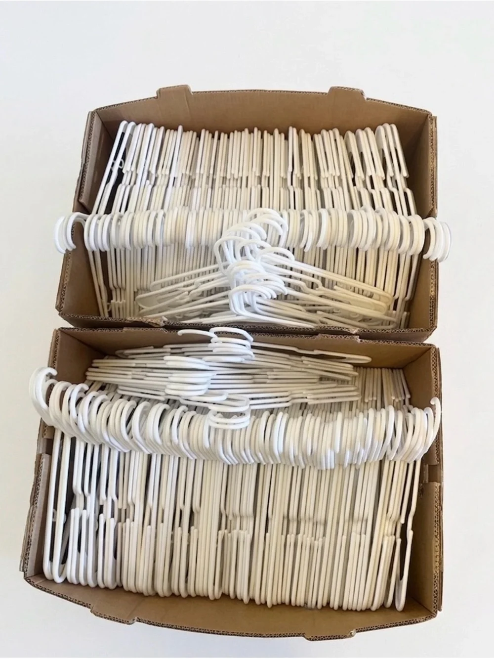 Bulk Pack of 200 White Plastic Clothes Hangers